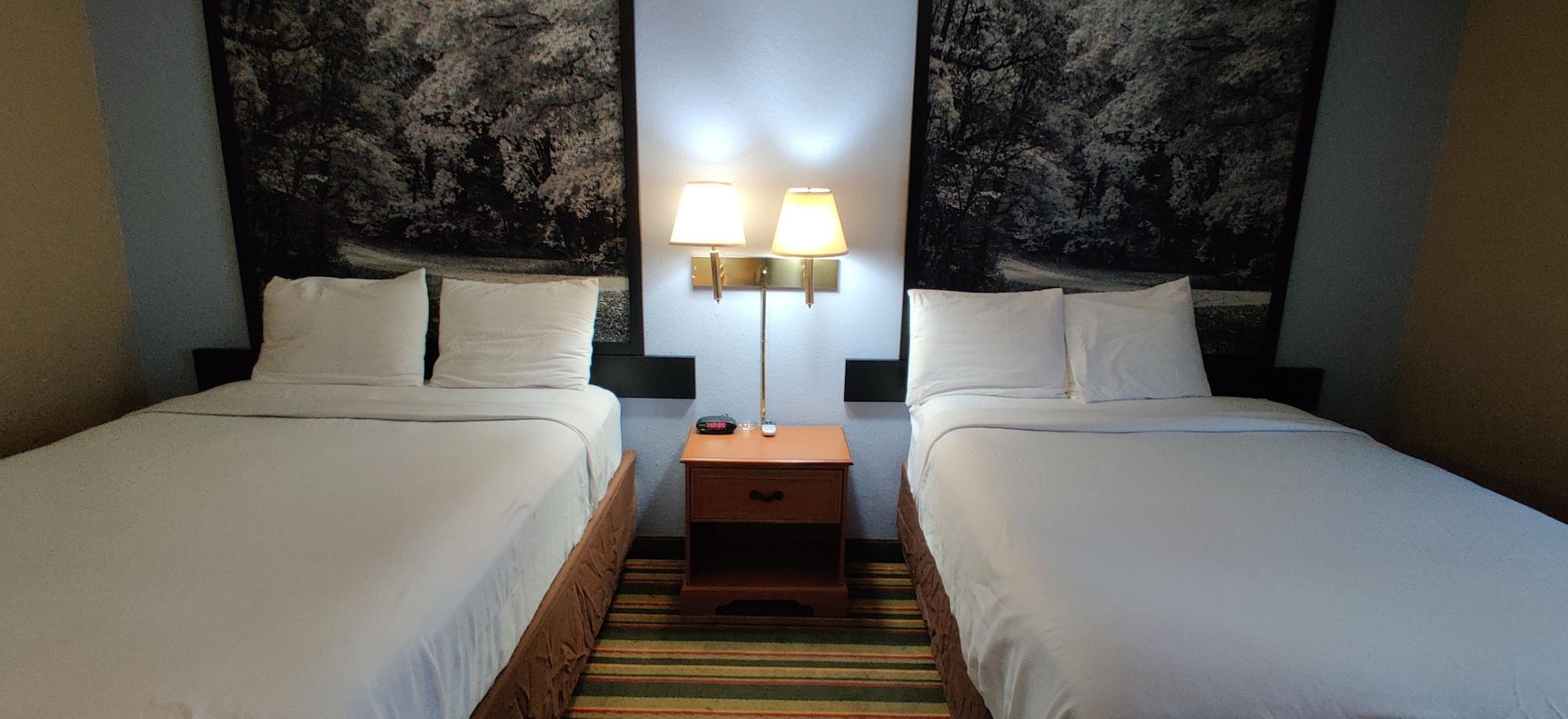 Super 8 By Wyndham Champaign Motel Ngoại thất bức ảnh