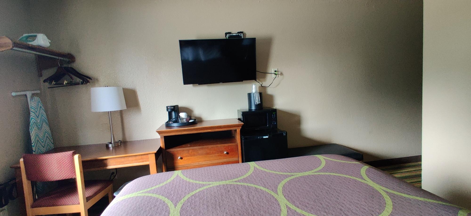 Super 8 By Wyndham Champaign Motel Ngoại thất bức ảnh