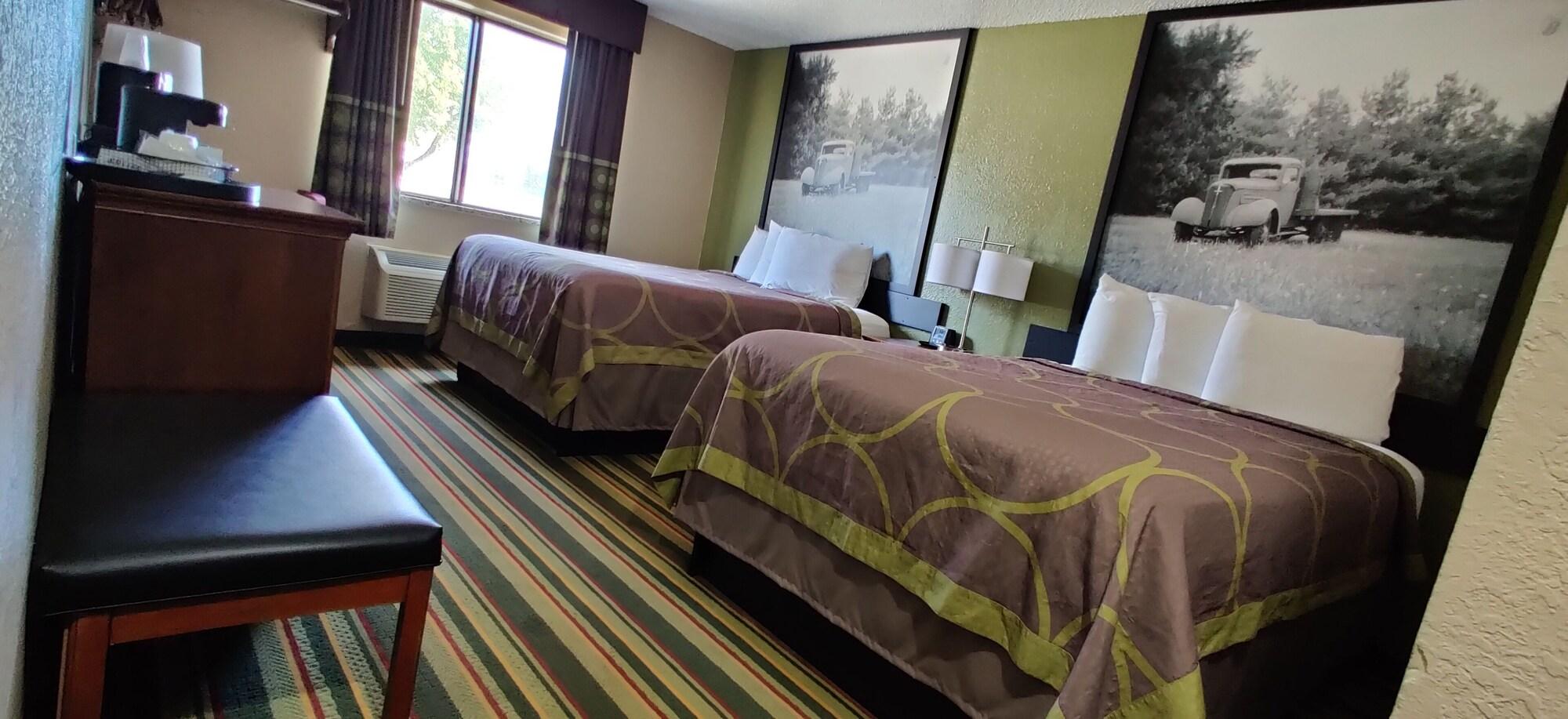 Super 8 By Wyndham Champaign Motel Ngoại thất bức ảnh